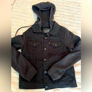 Levi’s black Jean jacket size s